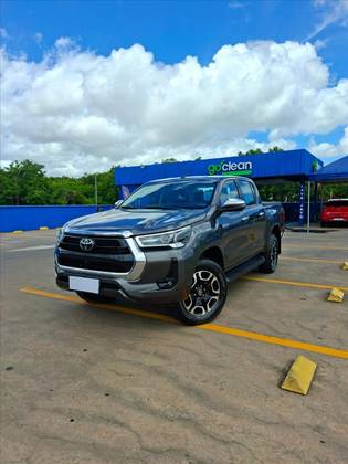 TOYOTA HILUX 2.8 D-4D TURBO DIESEL CD SRX 4X4 AUTOMÁTICO